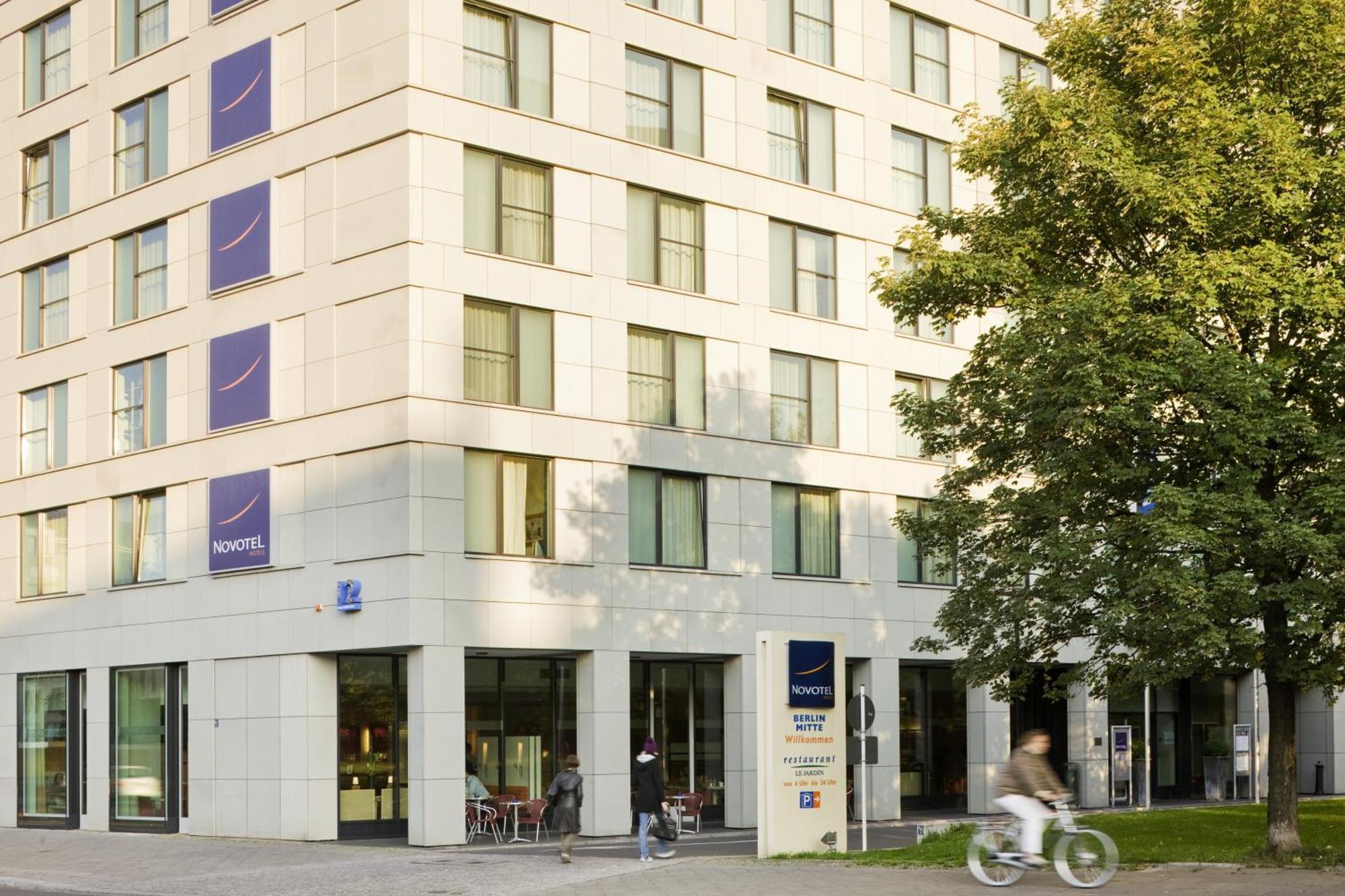 Novotel Berlin Mitte Exterior photo